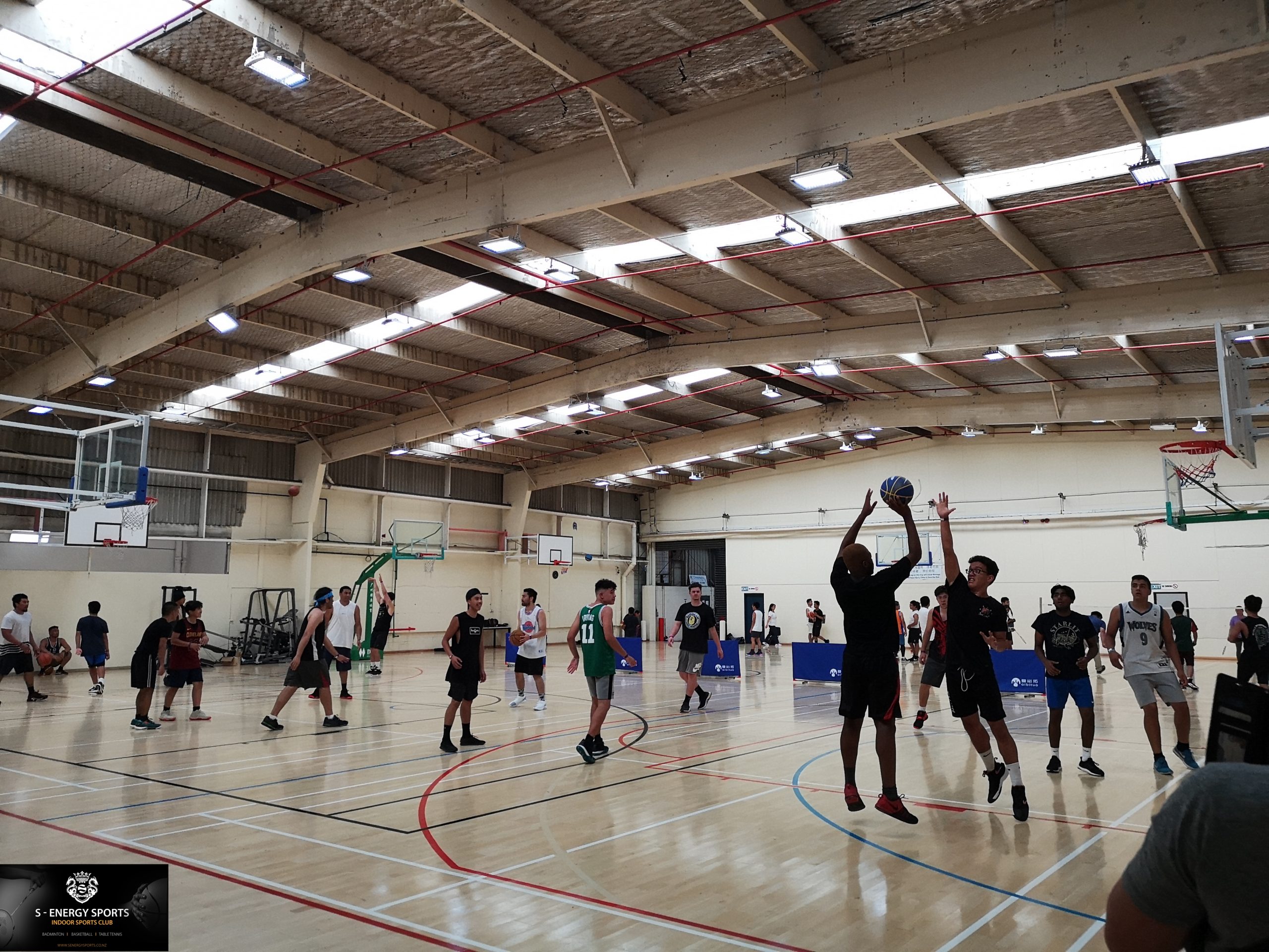 https://synergysports.co.nz/wp-content/uploads/2020/09/senior-basketball-scaled.jpg